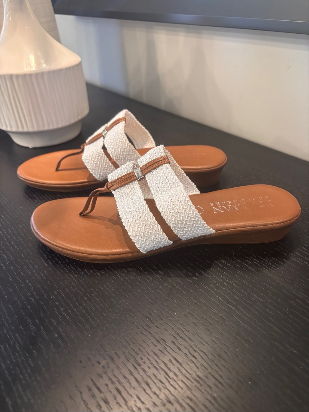 Italian Shoemakers - White Woven Strap Tan Footbed Slide Sandals - size 9